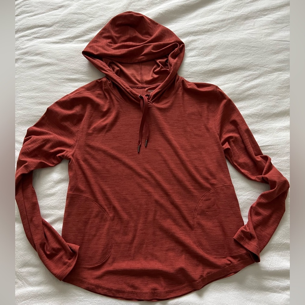 Old Navy activewear hoodie with pockets